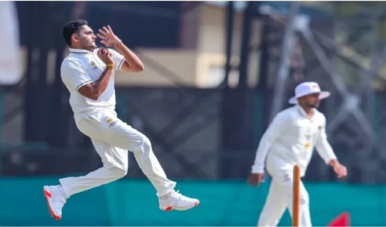 Ranji Trophy में Tushar Deshpande ने ली हैट्रिक, Mumbai को मिली 351 रन की बढ़त