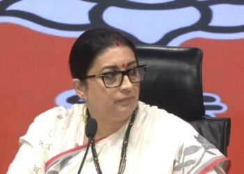 उपचुनाव में BJP की जीत पर स्मृति ईरानी ने की प्रेस कॉन्फ्रेंस, बोलीं- ‘भीड़तंत्र को लोकतंत्र ने दिया जवाब’