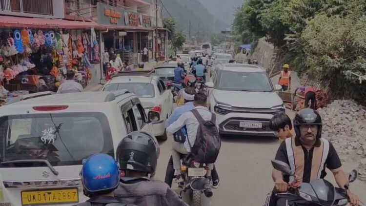 कैंचीधाम और नैनीताल में अब बुकिंग के बिना एंट्री नहीं, रजिस्ट्रेशन प्रोसेस भी होगा शुरू, भीड़ कंट्रोल करने के लिए प्रशासन का बड़ा फैसला