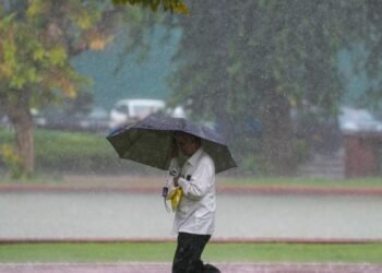 यूपी-राजस्थान से लेकर केरल-तमिलनाडु तक 15 राज्यों में आज आंधी-तूफान के साथ भारी बारिश का अलर्ट, हिमाचल और कश्मीर में बर्फबारी