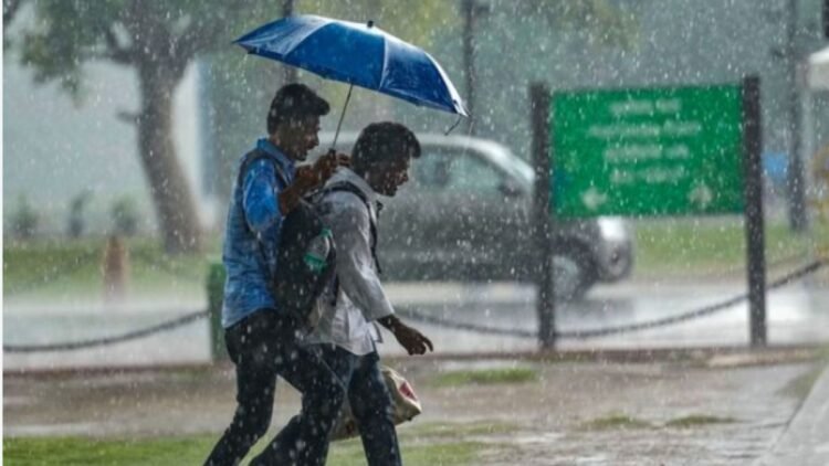 हिमाचल-उत्तराखंड समेत 7 राज्यों में आंधी-तूफान के साथ भारी बारिश की चेतावनी, यहां से विदा होने वाला है मानसून