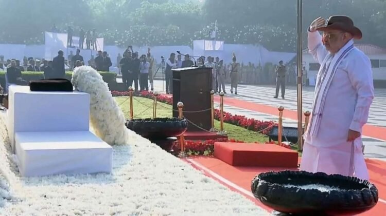 अमित शाह ने 36,852 शहीद पुलिसकर्मियों को किया नमन, इस साल जुड़े 154 नए नाम
